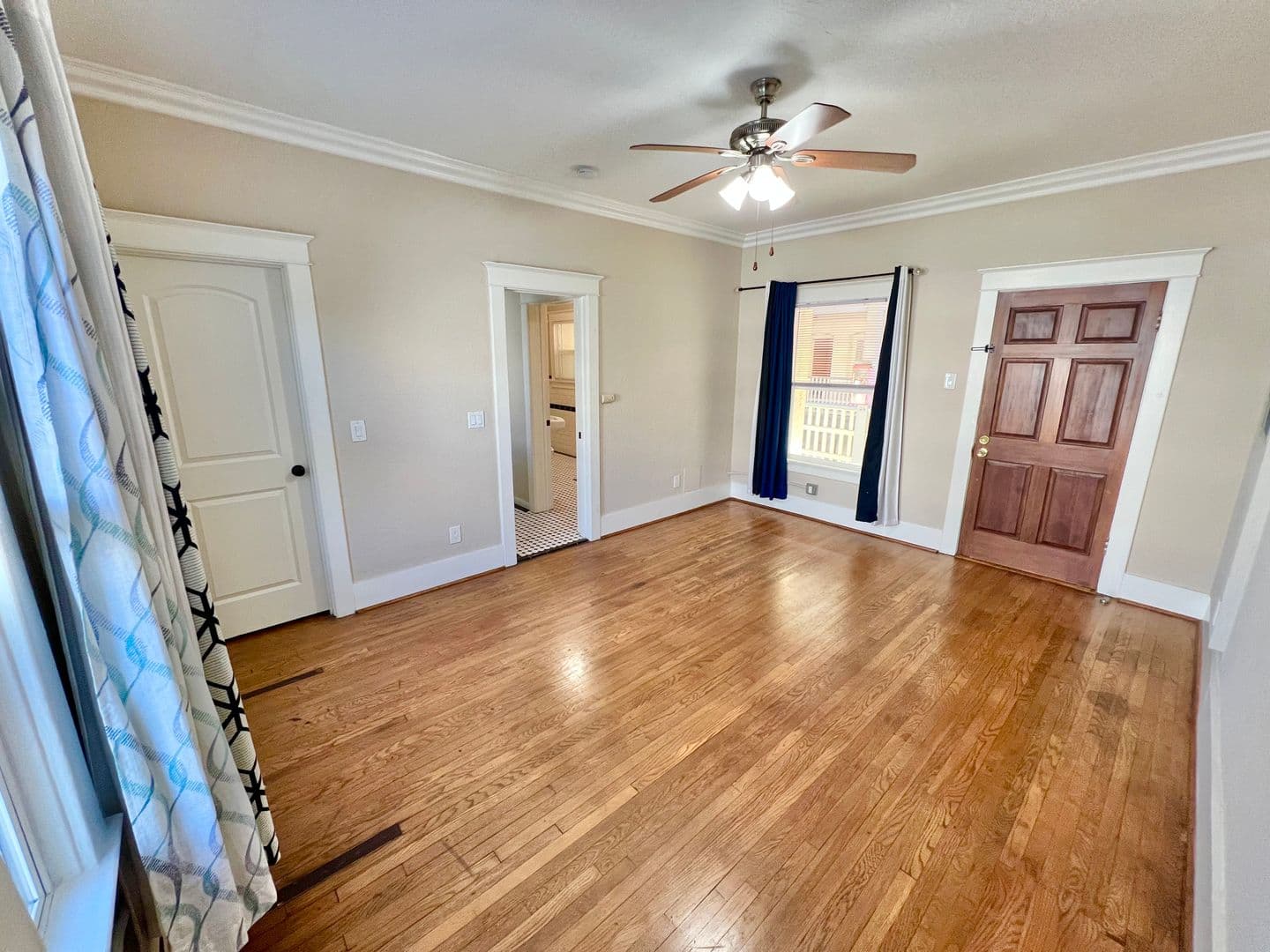 Long Beach Condo: 800 Pacific Ave #209