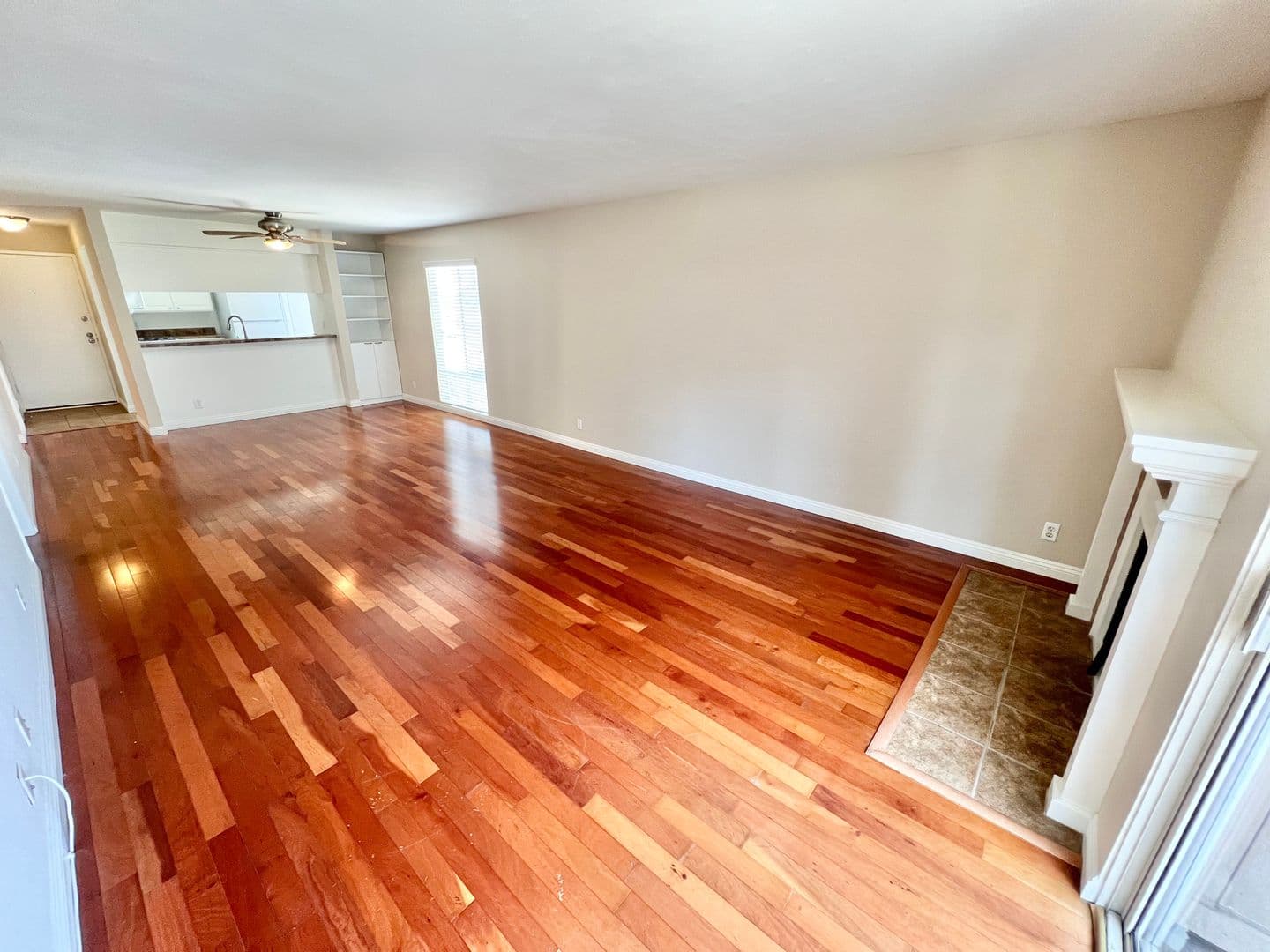 Long Beach Condo: 1919 E Beverly Way #201
