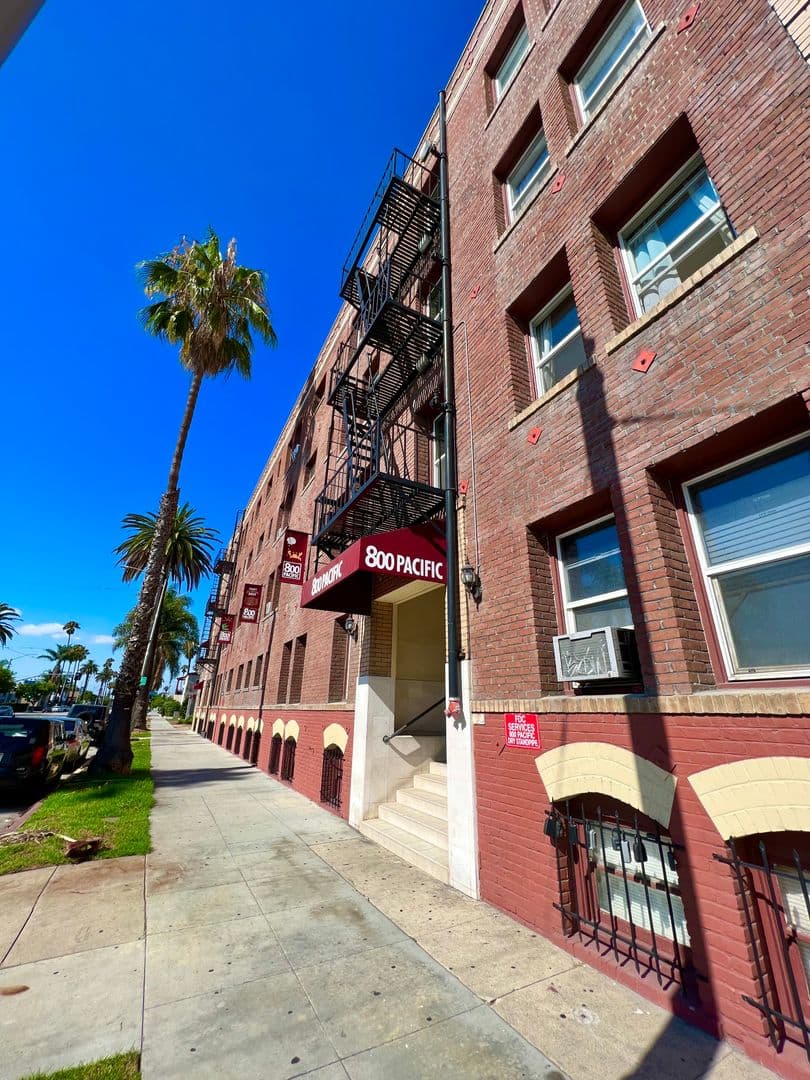 Long Beach Condo: 800 Pacific Ave