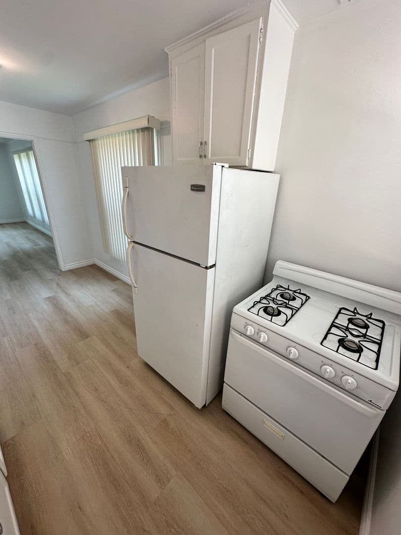 Long Beach Apartment: 4546 N. Banner Drive # 1