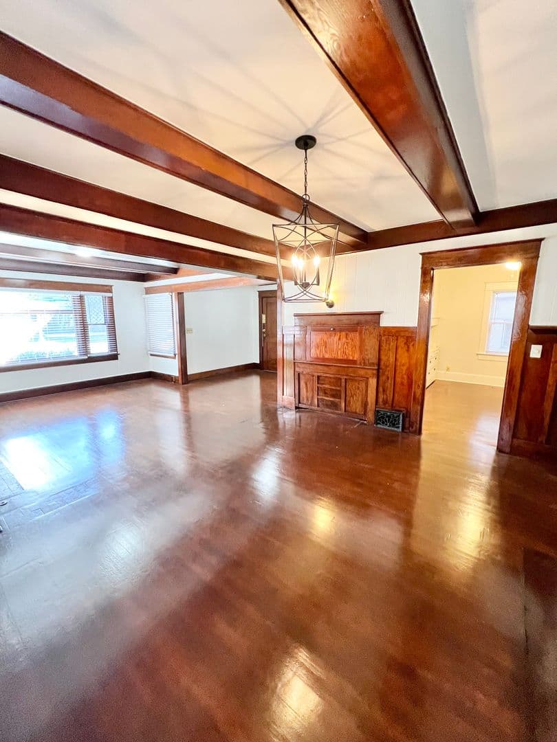 Long Beach Apartment: 1243 E Ocean Blvd