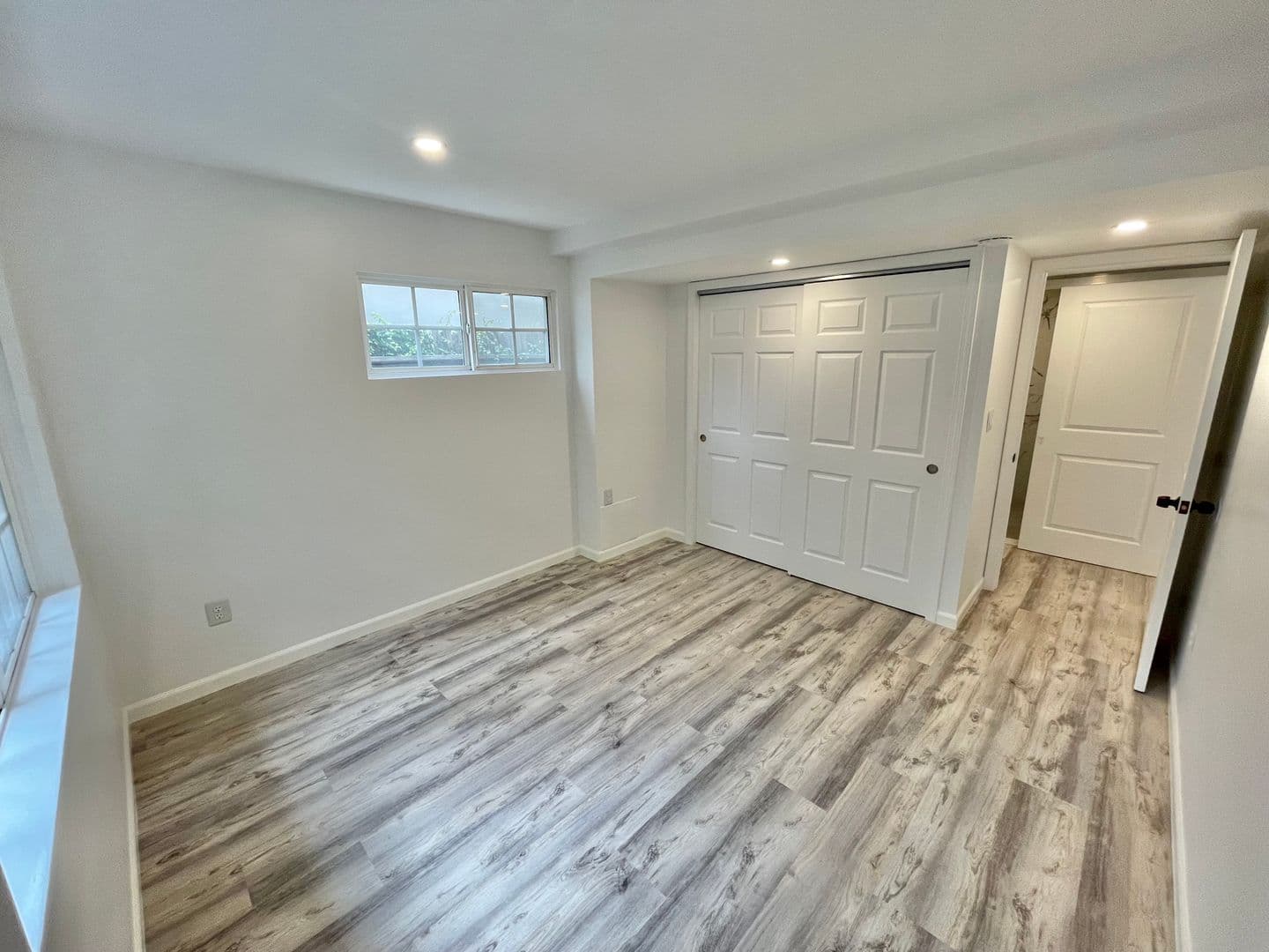 Long Beach Apartment: 45 65th Place