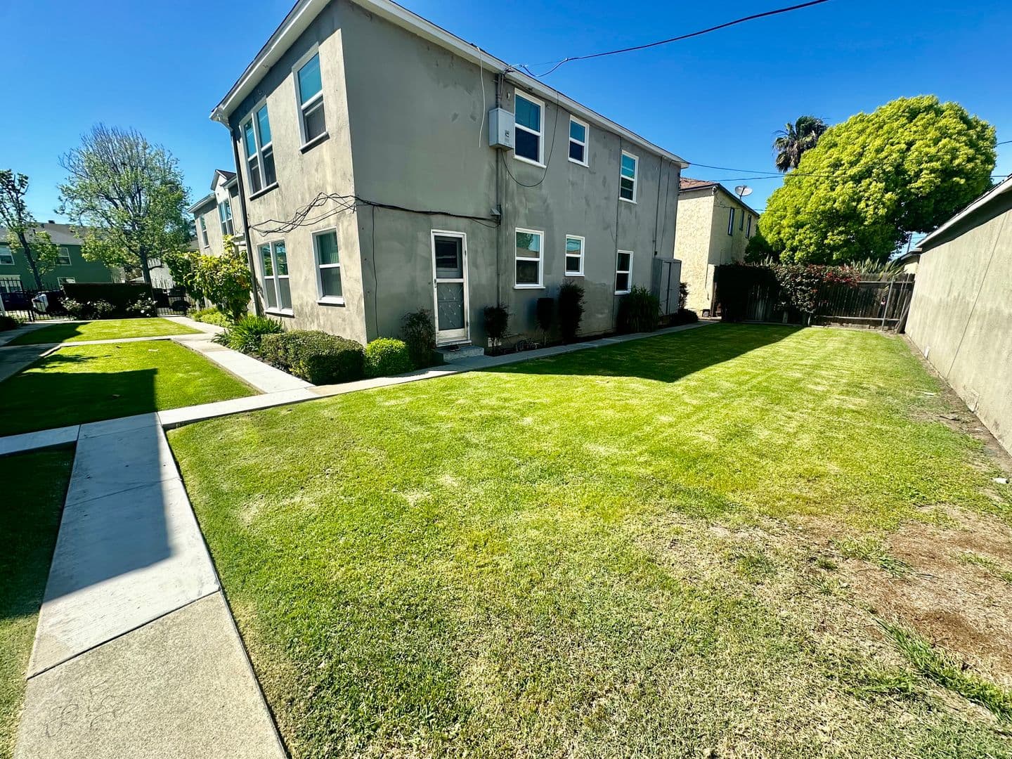 Long Beach Apartment: 4546 N. Banner Drive # 1