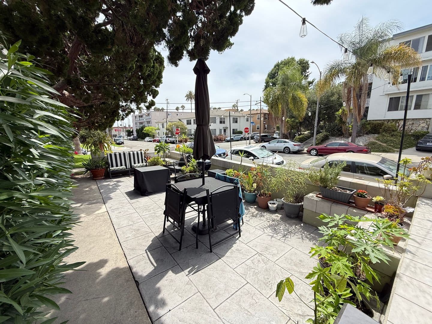 Long Beach Apartment: 106 Mira Mar Ave