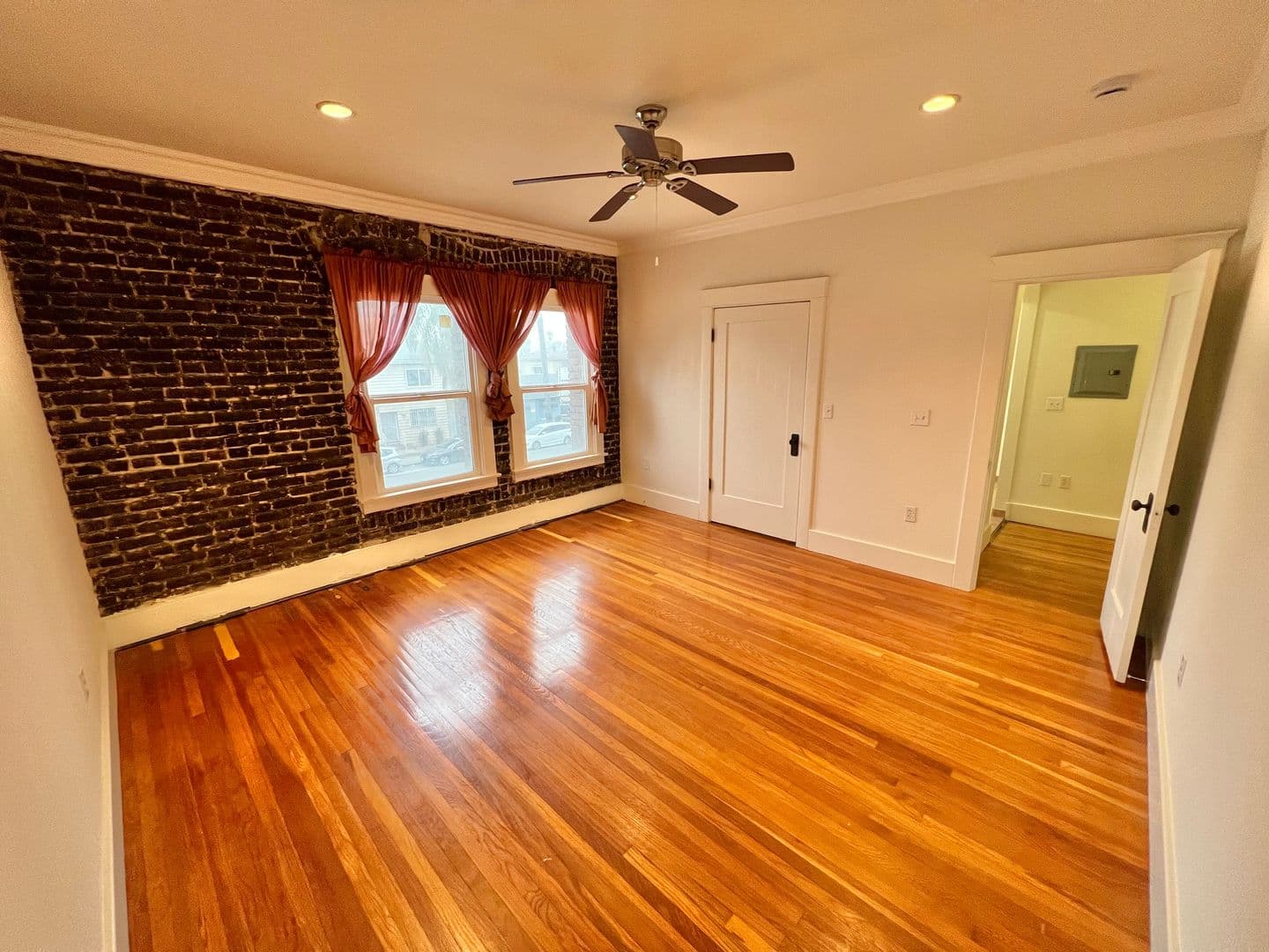 Long Beach Condo: 800 Pacific Ave