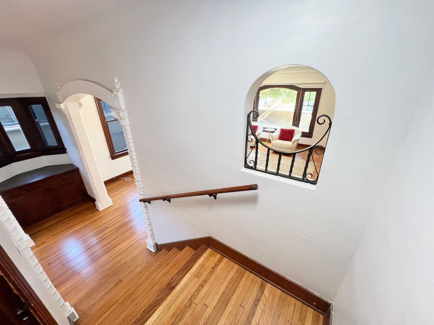 Long Beach Apartment: 4303 E 3rd St