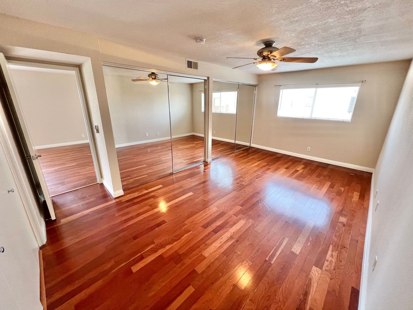 Long Beach Condo: 1919 E Beverly Way #201