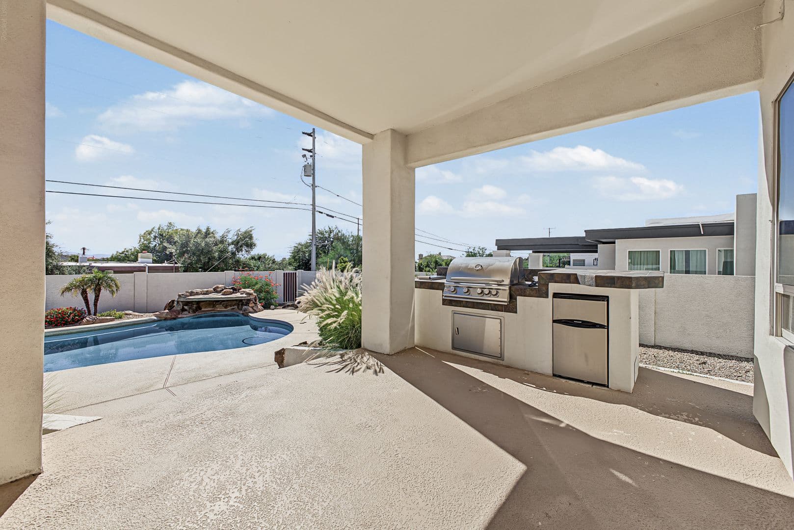 Phoenix House: 1549 E. Las Palmaritas Dr