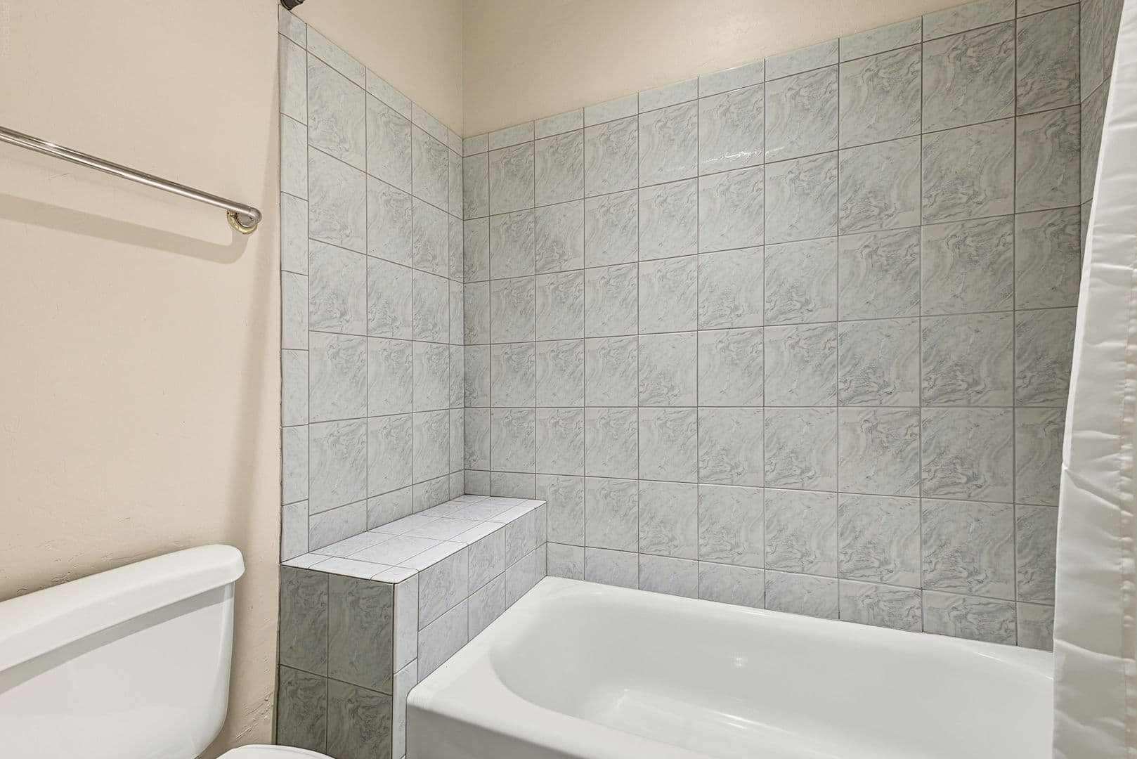 Phoenix House: 1549 E. Las Palmaritas Dr