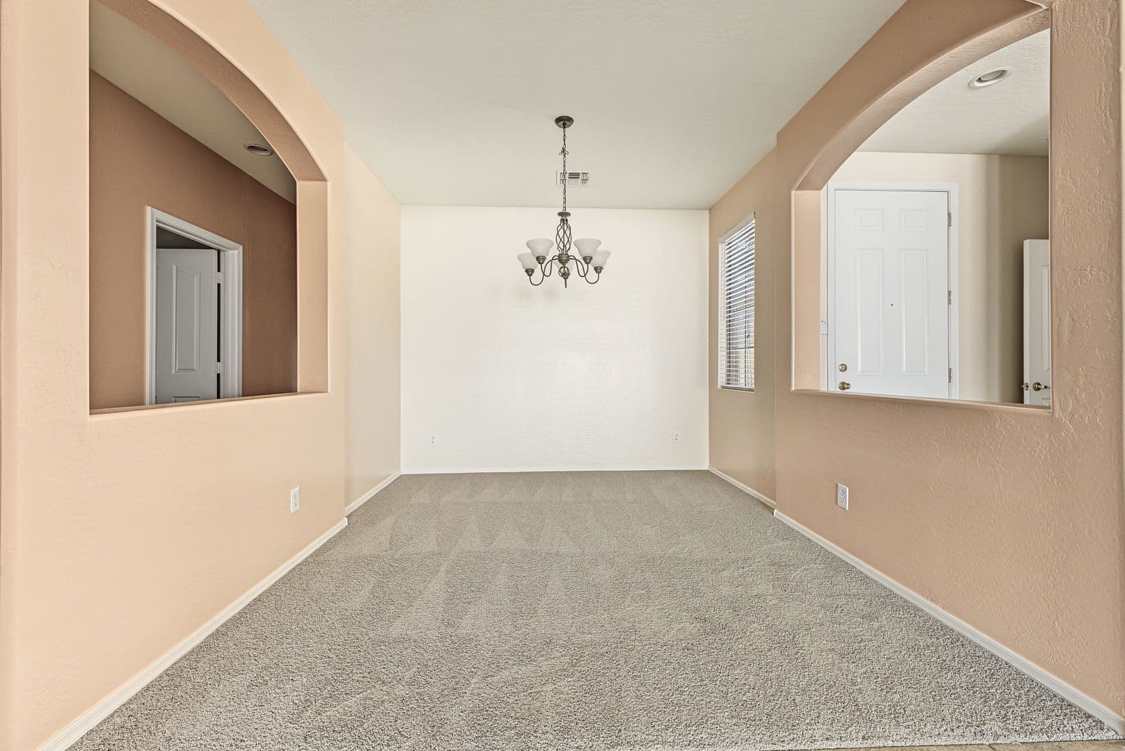 Chandler House: 152 W Hawk Way