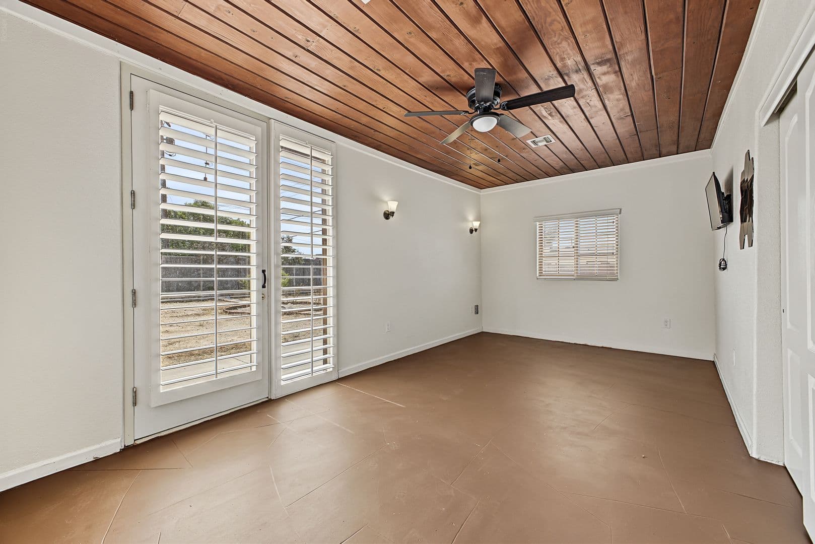 Phoenix House: 1103 E Glendale Ave