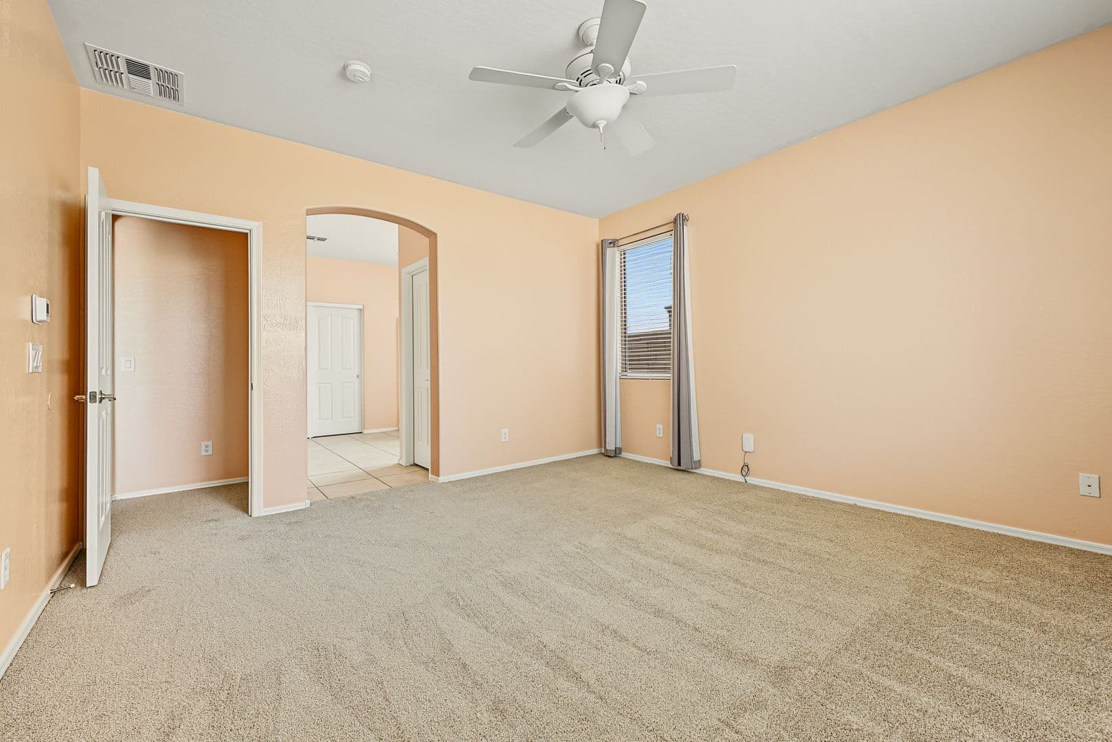 Chandler House: 152 W Hawk Way