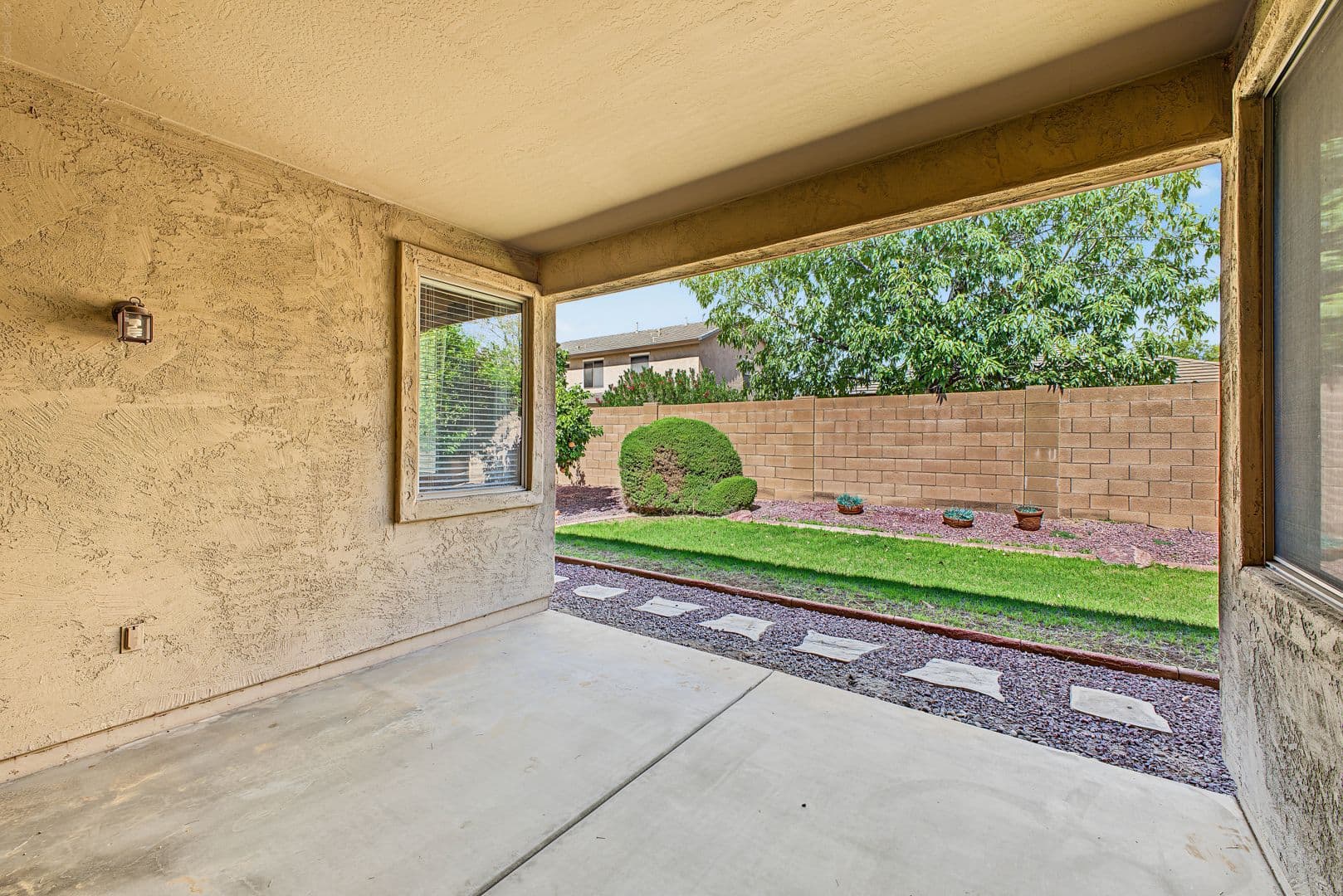 Chandler House: 152 W Hawk Way
