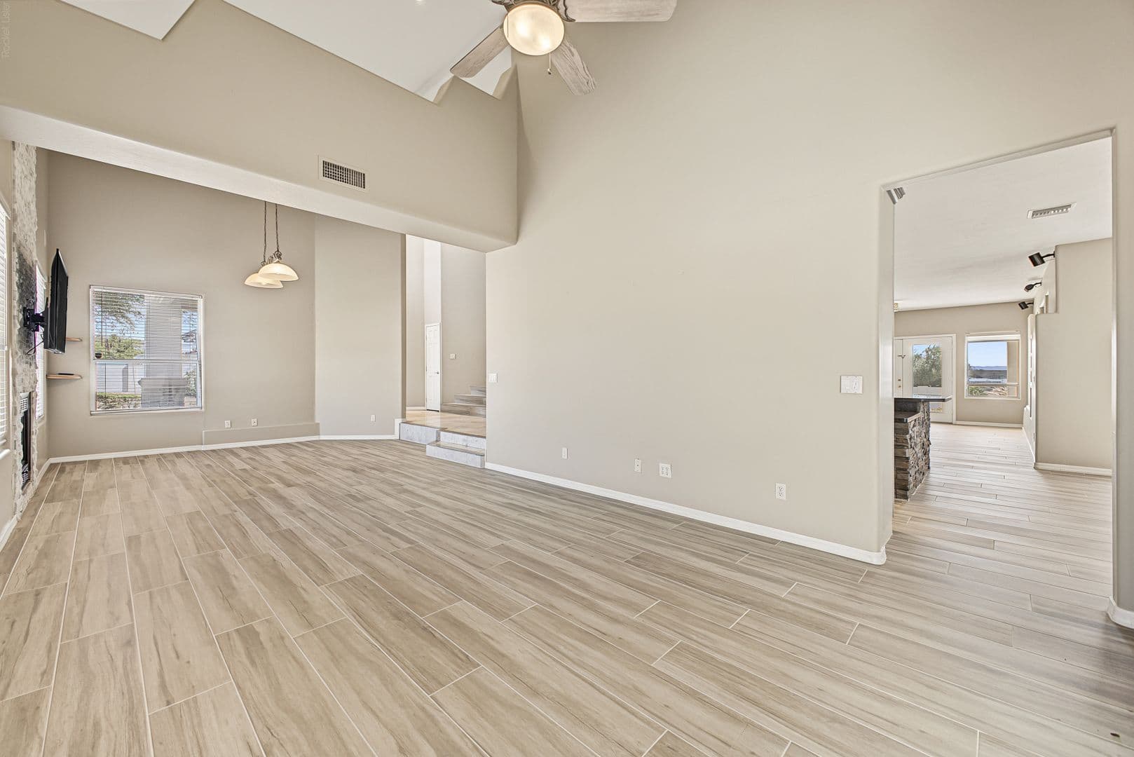 Phoenix House: 1549 E. Las Palmaritas Dr
