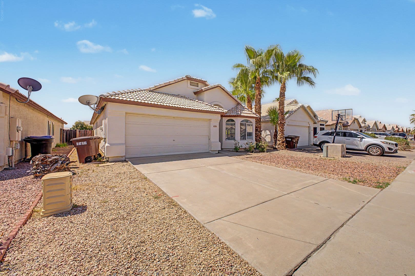 Peoria House: 8359 W. Bluefield Avenue