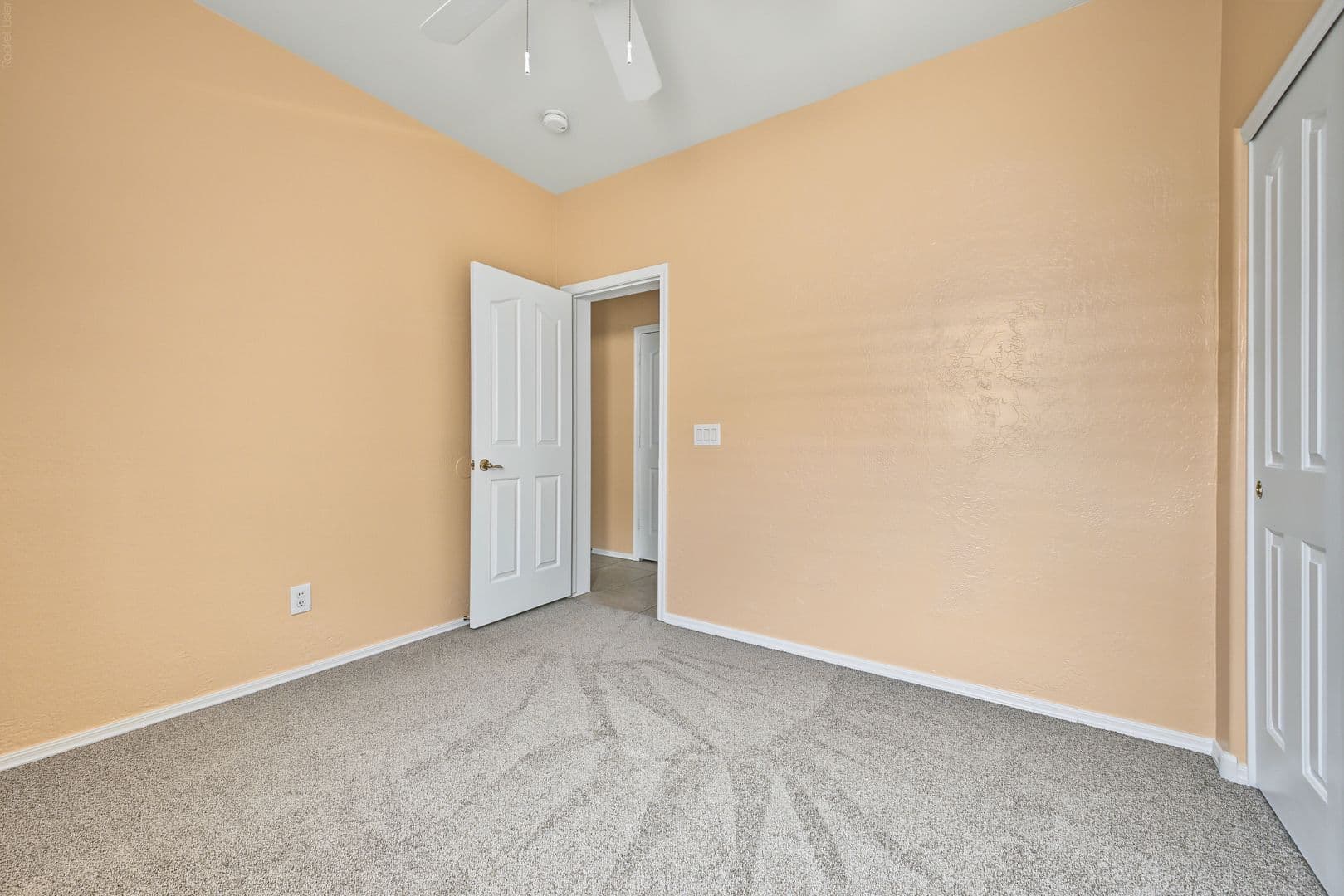 Chandler House: 152 W Hawk Way