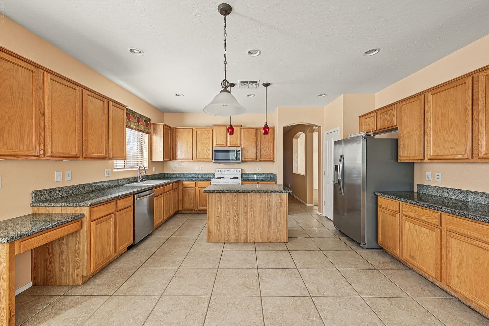 Chandler House: 152 W Hawk Way