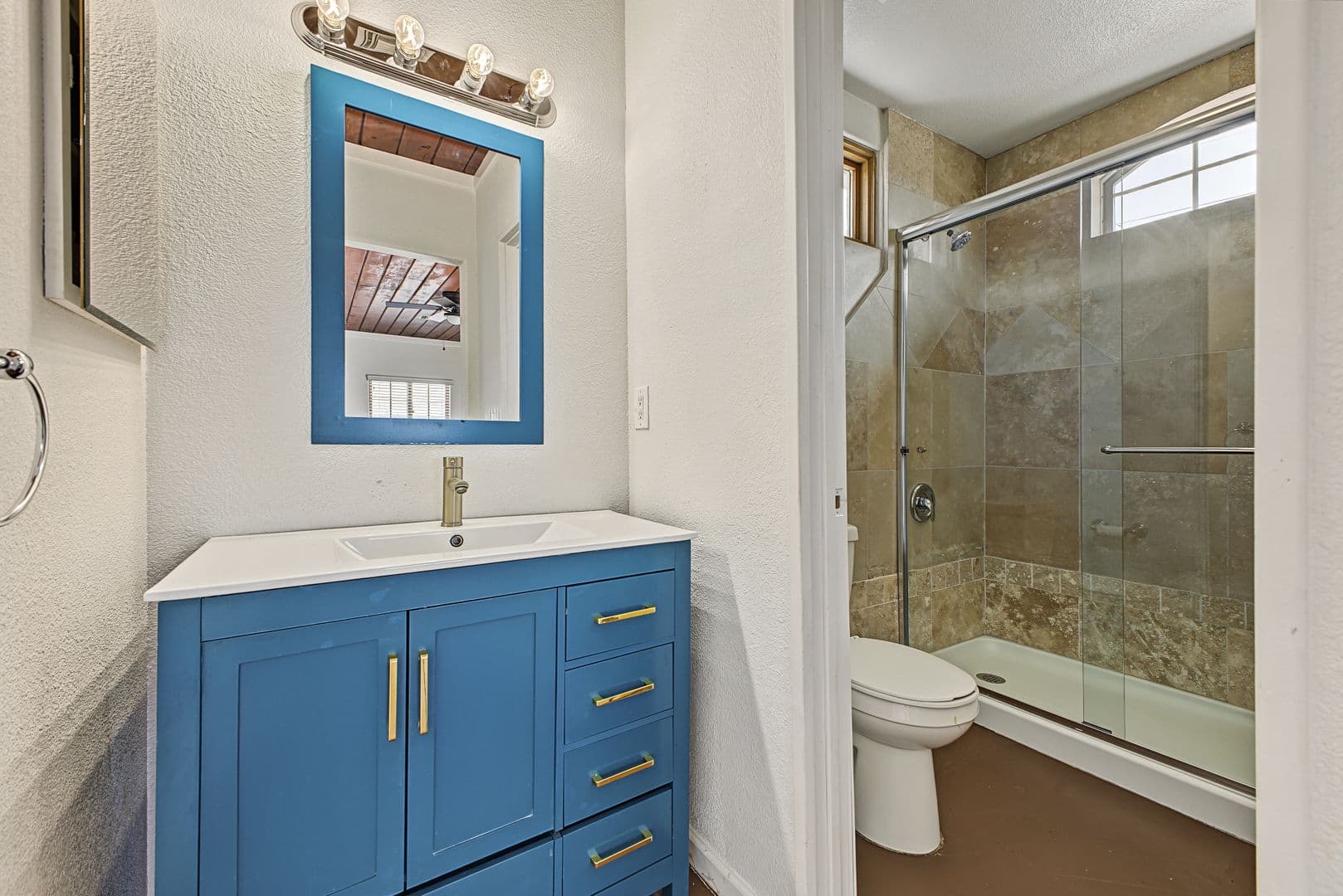 Phoenix House: 1103 E Glendale Ave