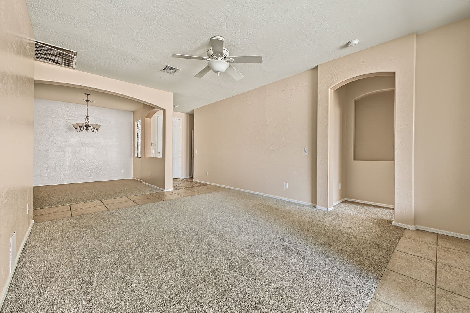 Chandler House: 152 W Hawk Way
