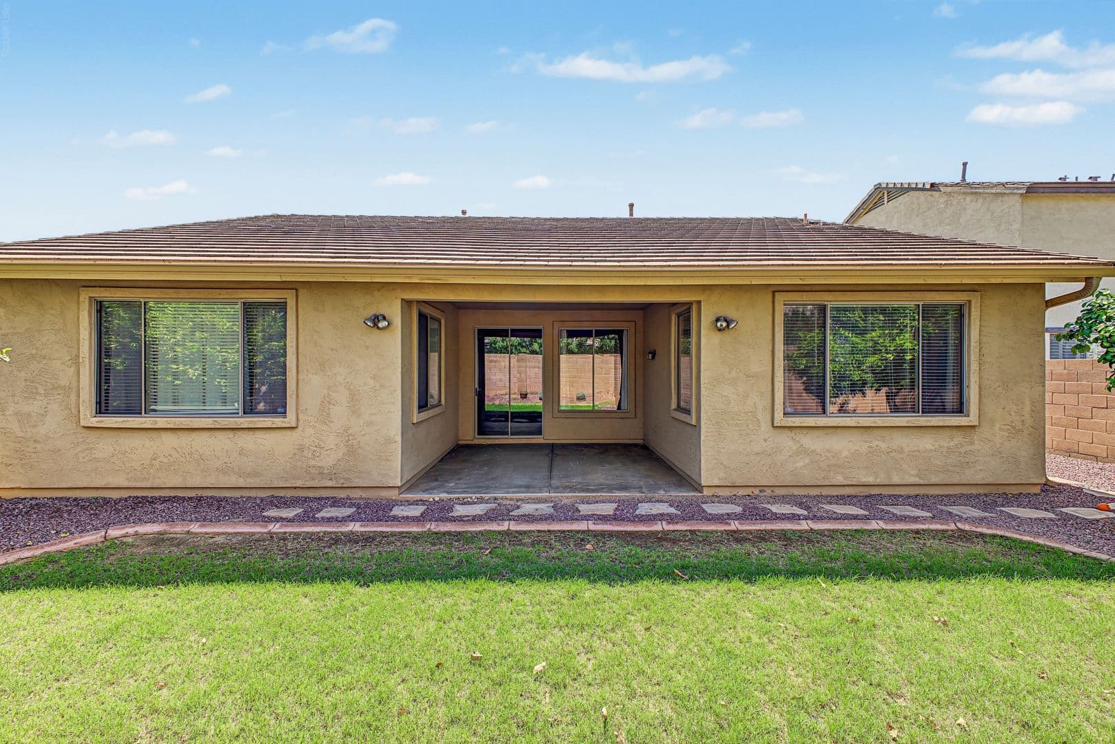 Chandler House: 152 W Hawk Way