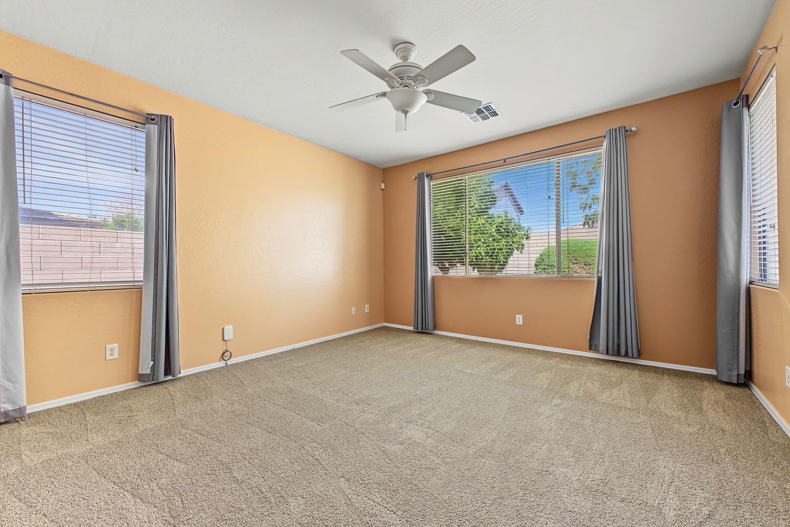 Chandler House: 152 W Hawk Way
