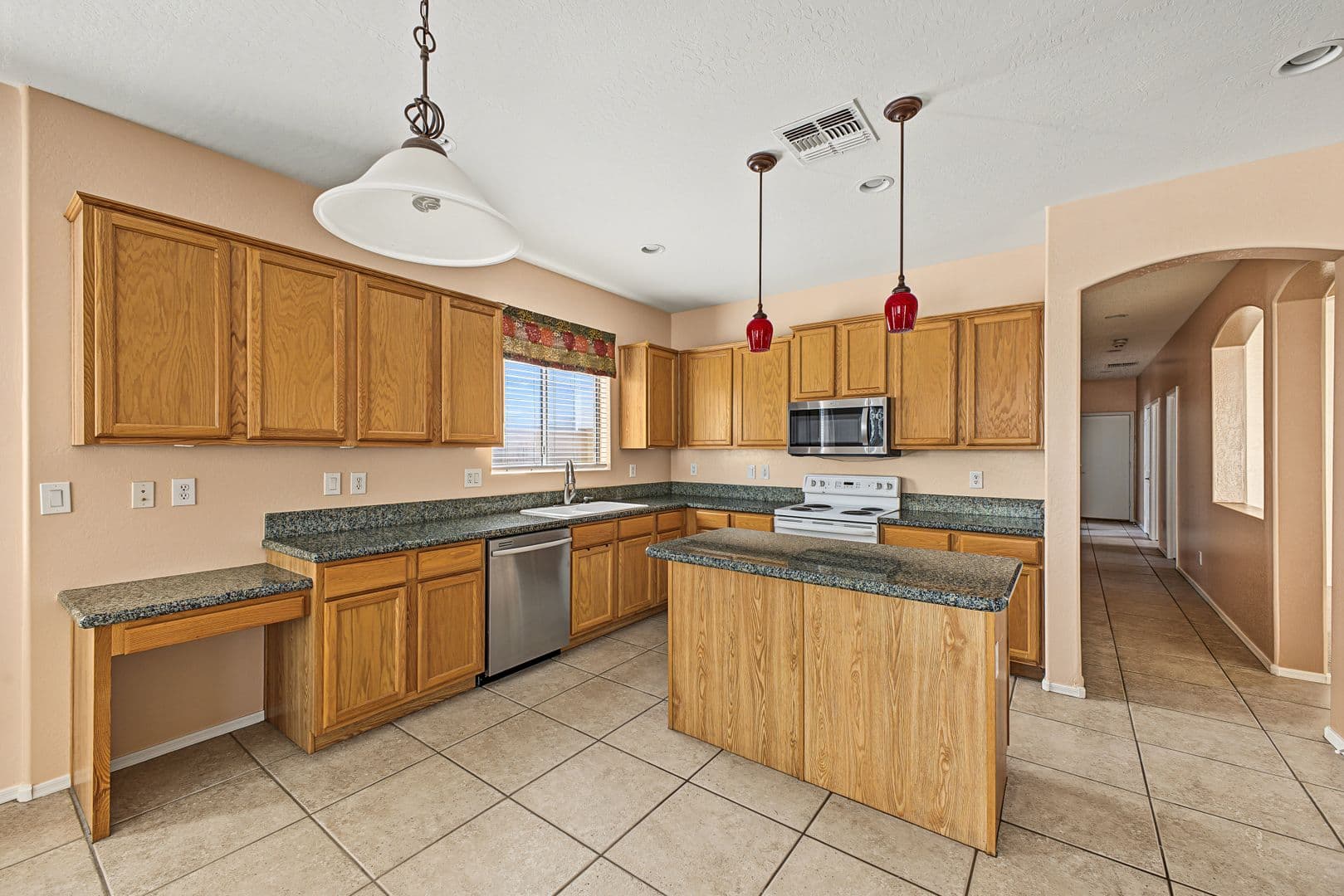 Chandler House: 152 W Hawk Way