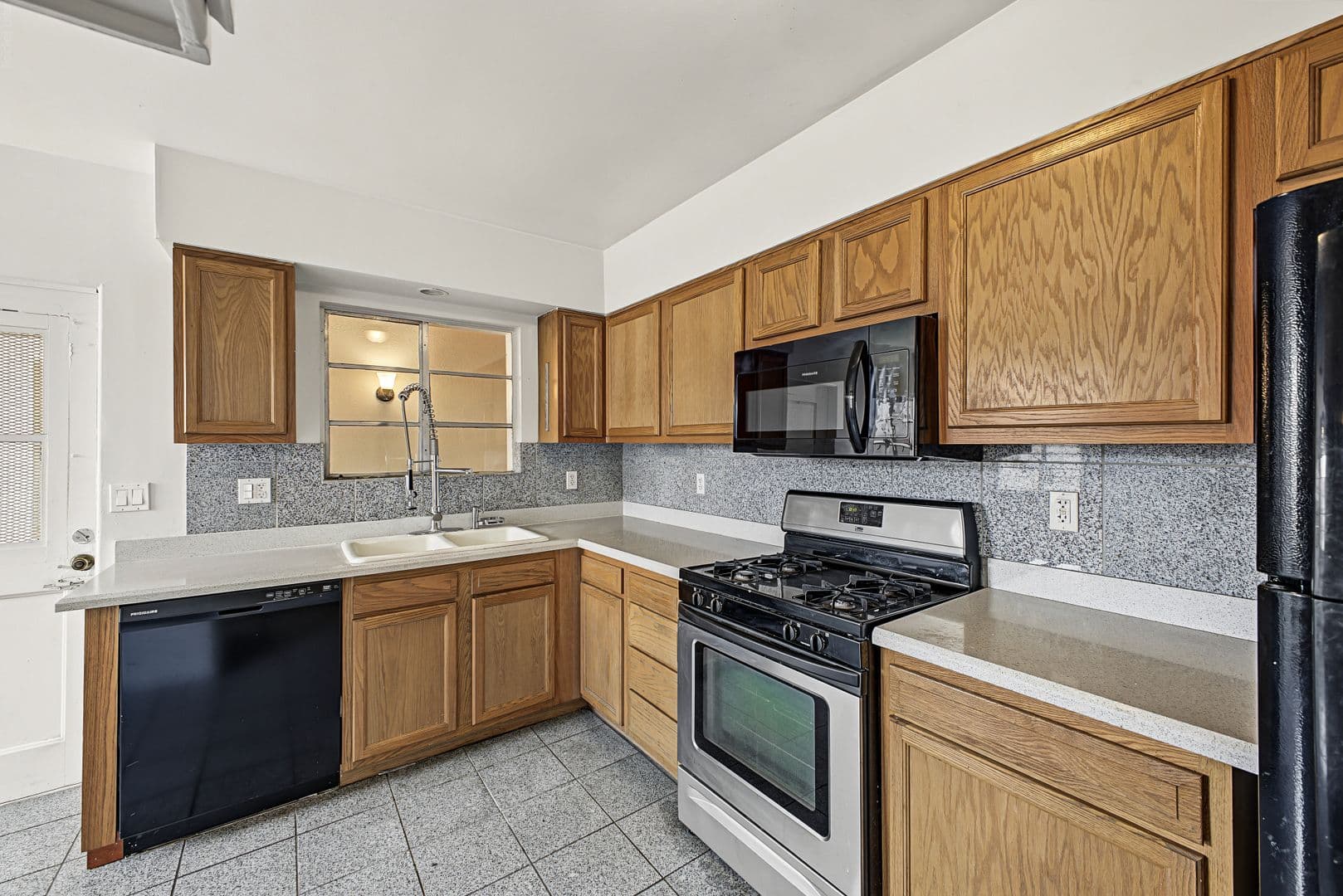 Phoenix House: 1103 E Glendale Ave