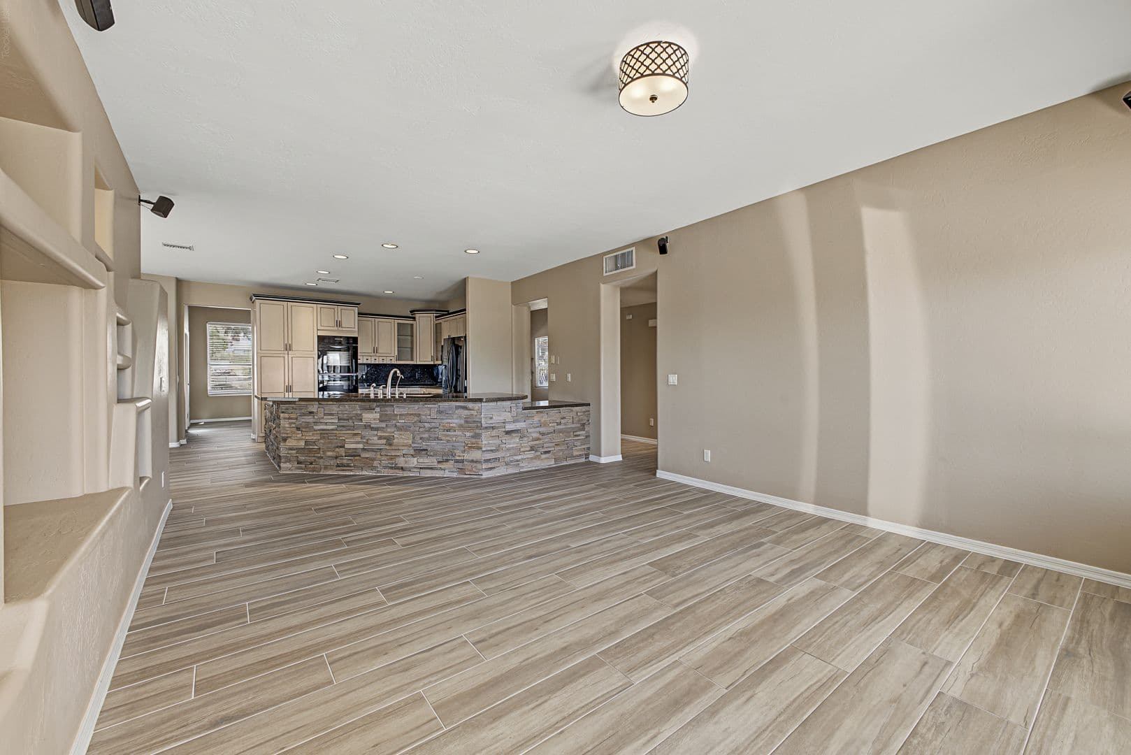 Phoenix House: 1549 E. Las Palmaritas Dr