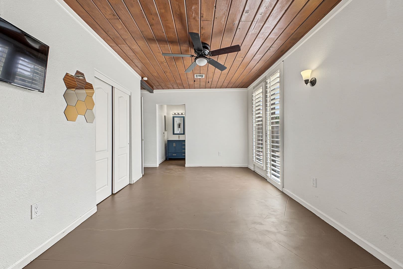 Phoenix House: 1103 E Glendale Ave