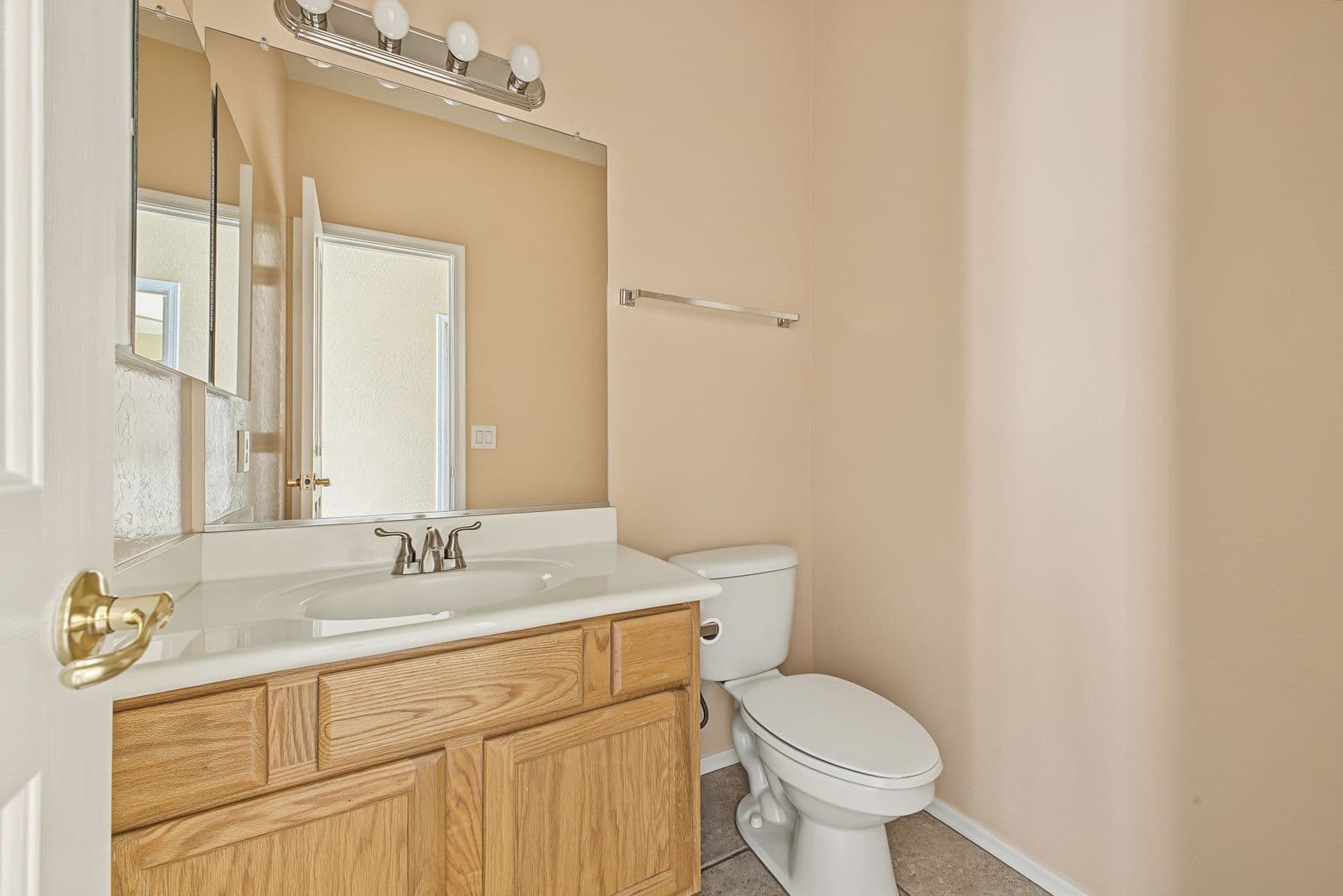 Chandler House: 152 W Hawk Way