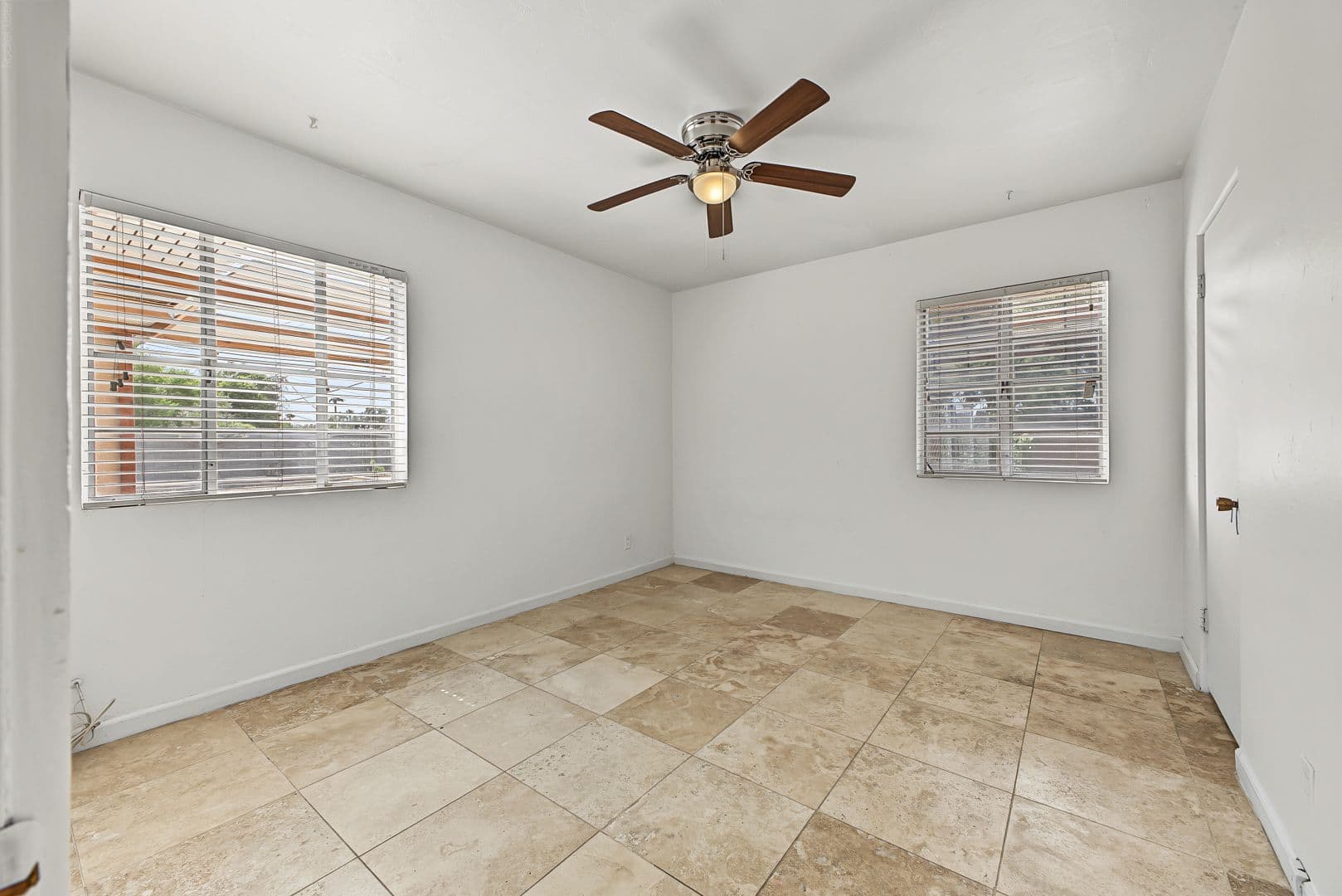 Phoenix House: 1103 E Glendale Ave