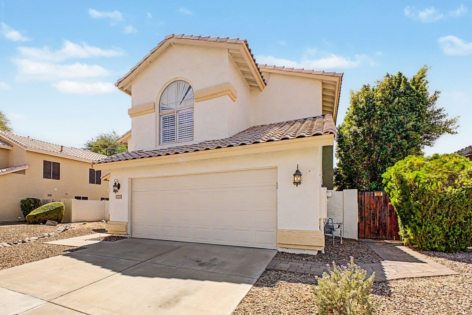 Chandler House: 1935 W Mockingbird Dr.