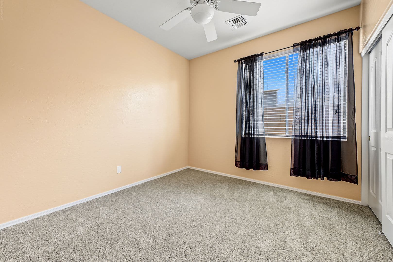 Chandler House: 152 W Hawk Way