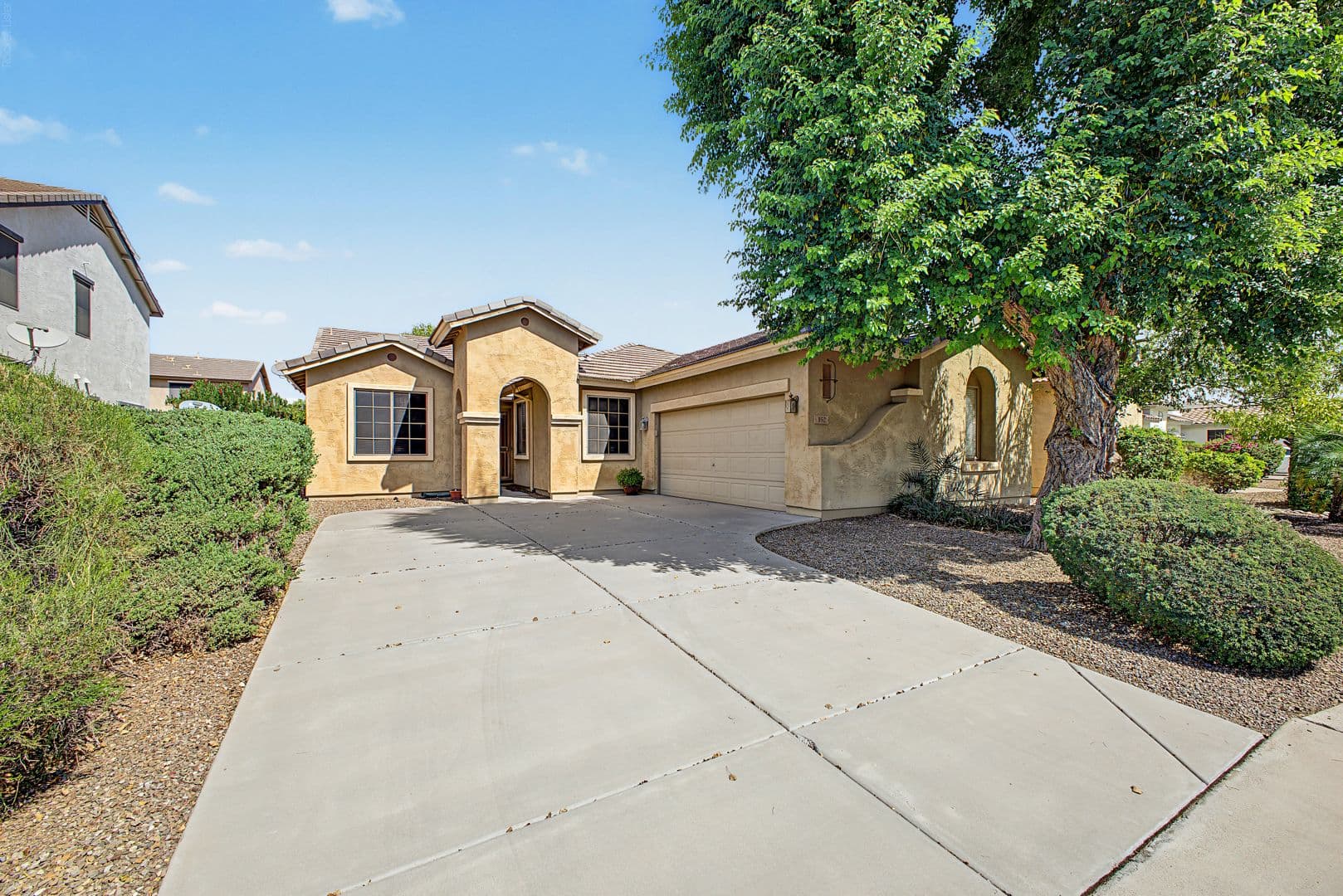 Chandler House: 152 W Hawk Way