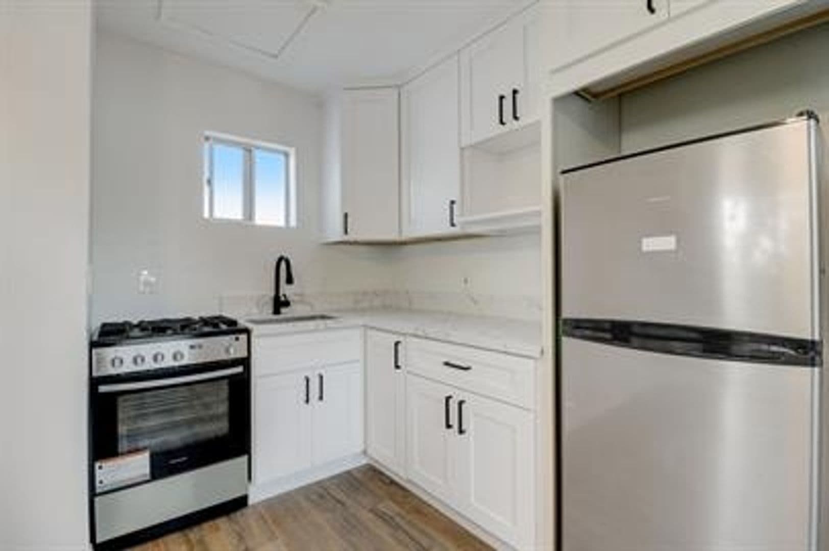 Imperial Beach Apartment: 902 9th St. Imperial Beach