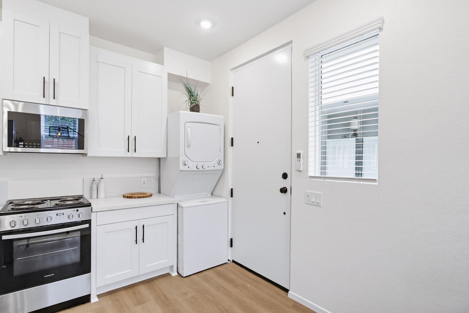 San Diego Apartment: 3042-3044 J St.