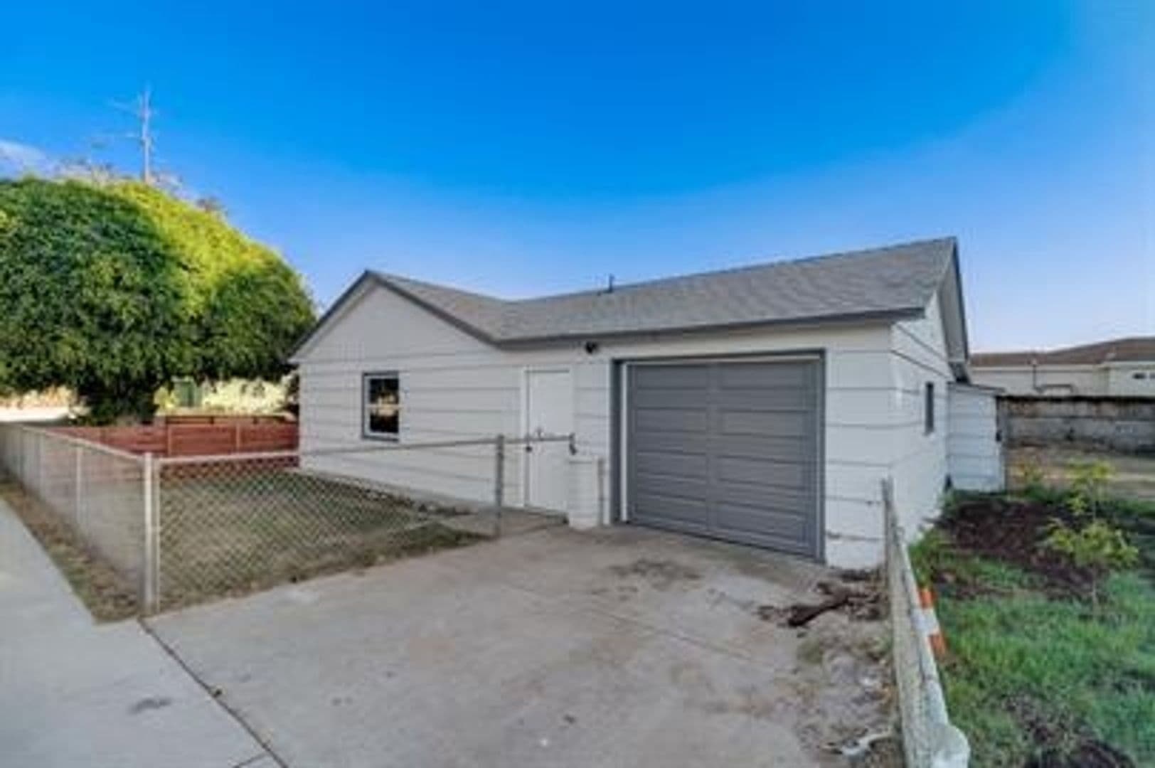 Imperial Beach Apartment: 902 9th St. Imperial Beach