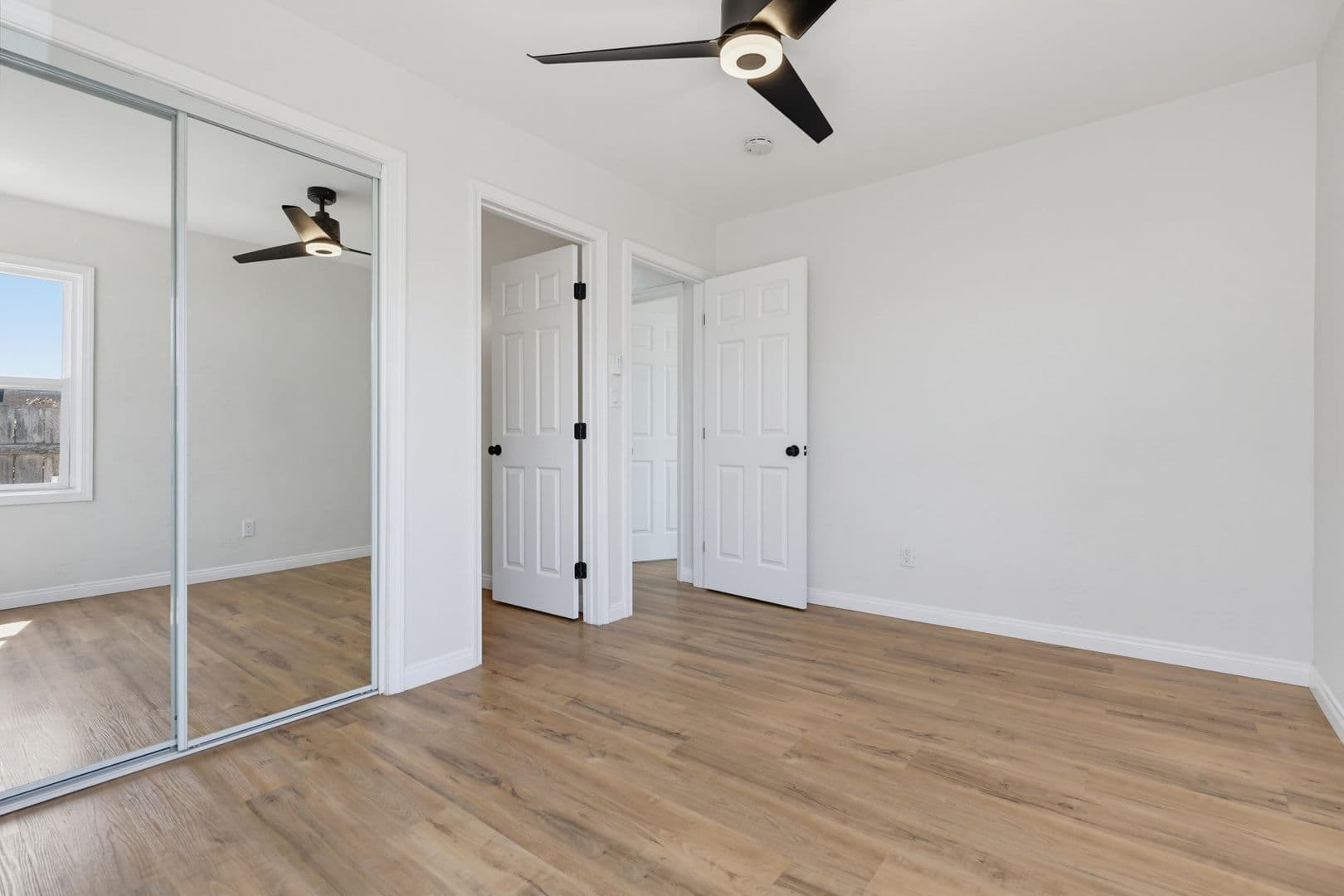 Imperial Beach Apartment: 902 9th St. Imperial Beach