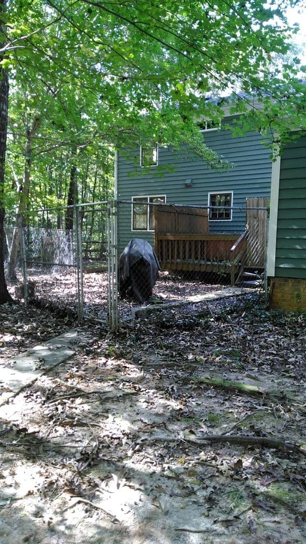Matthews House: 433 Raintree Drive