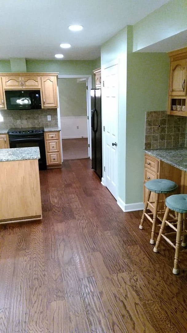 Matthews House: 433 Raintree Drive
