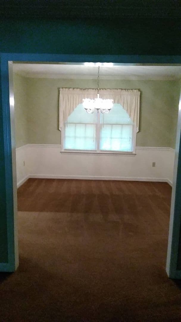 Matthews House: 433 Raintree Drive