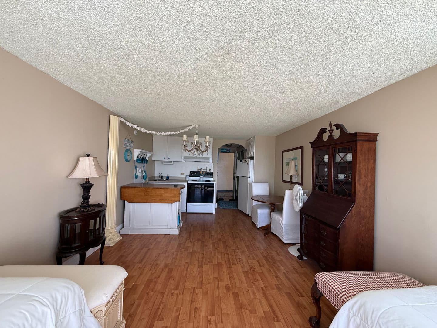 Waianae House: 85175 Farrington Hey C-426