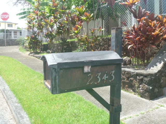 Pearl City House: 2343 Amokemoke Street