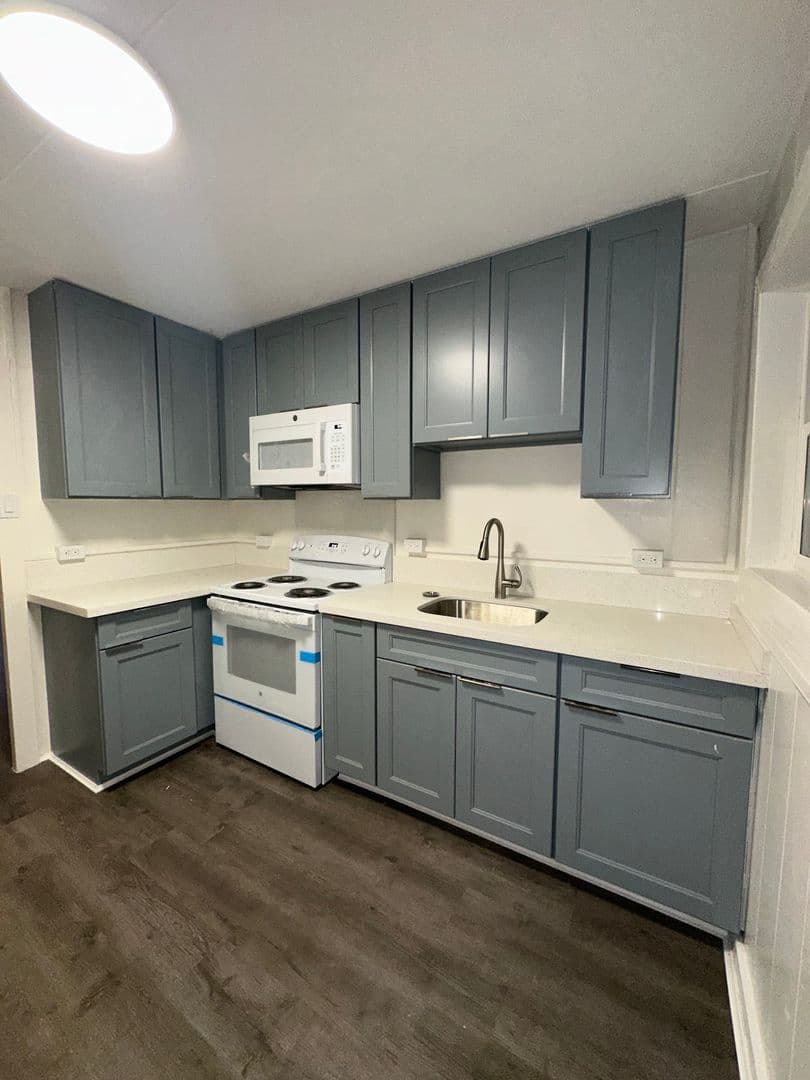 Pearl City House: 98-232 Kaluamoi Pl