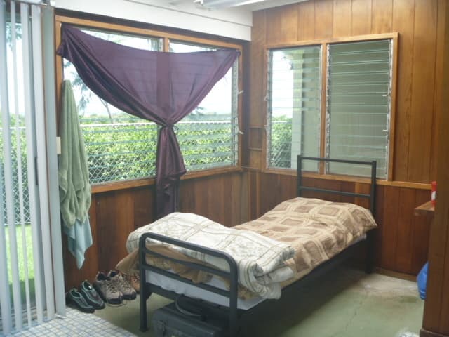 Pearl City House: 2343 Amokemoke Street
