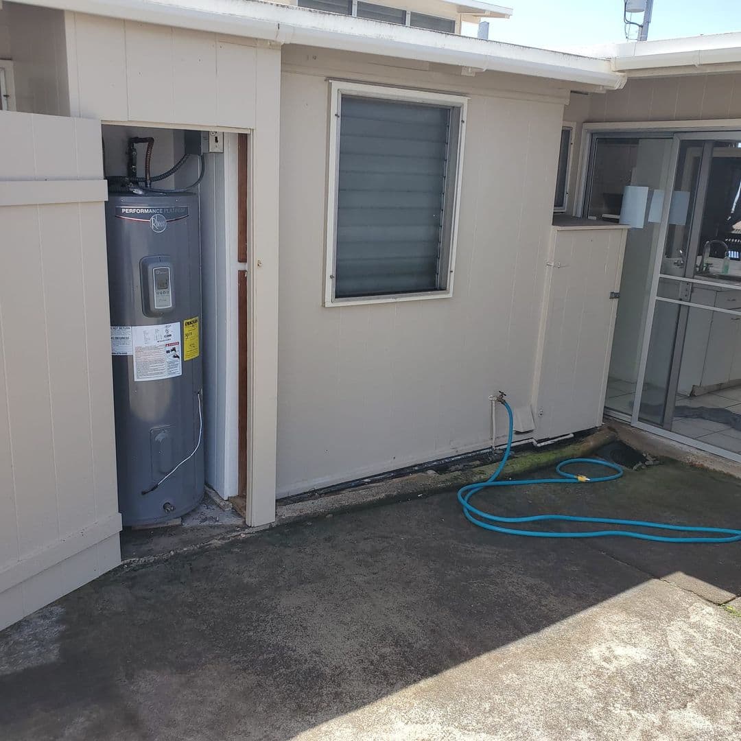 Pearl City House: 2343 Amokemoke Street