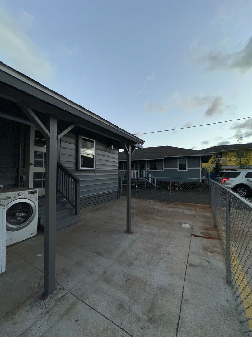 Pearl City House: 98-232 Kaluamoi Pl