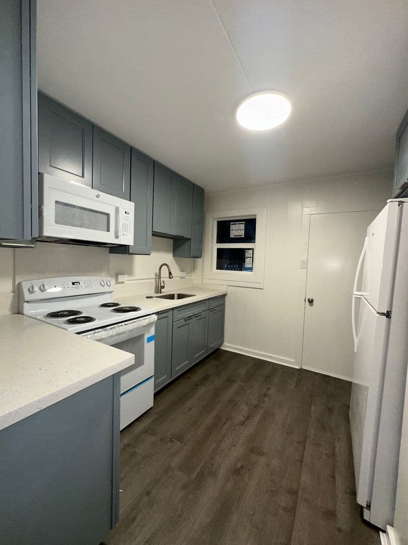 Pearl City House: 98-232 Kaluamoi Pl