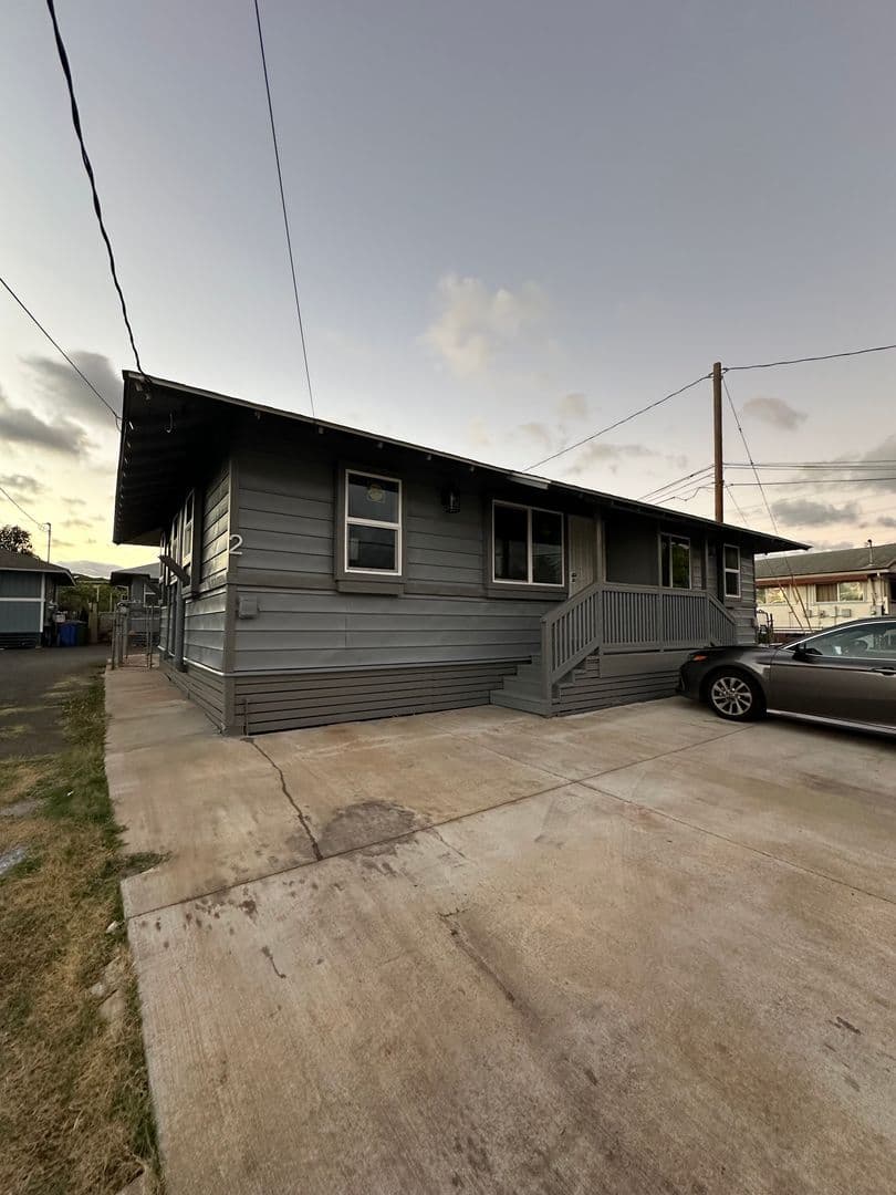 Pearl City House: 98-232 Kaluamoi Pl