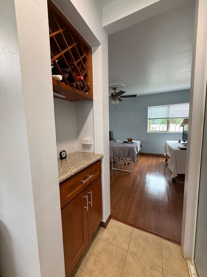 Waipahu House: 94-1098 Awalua St.